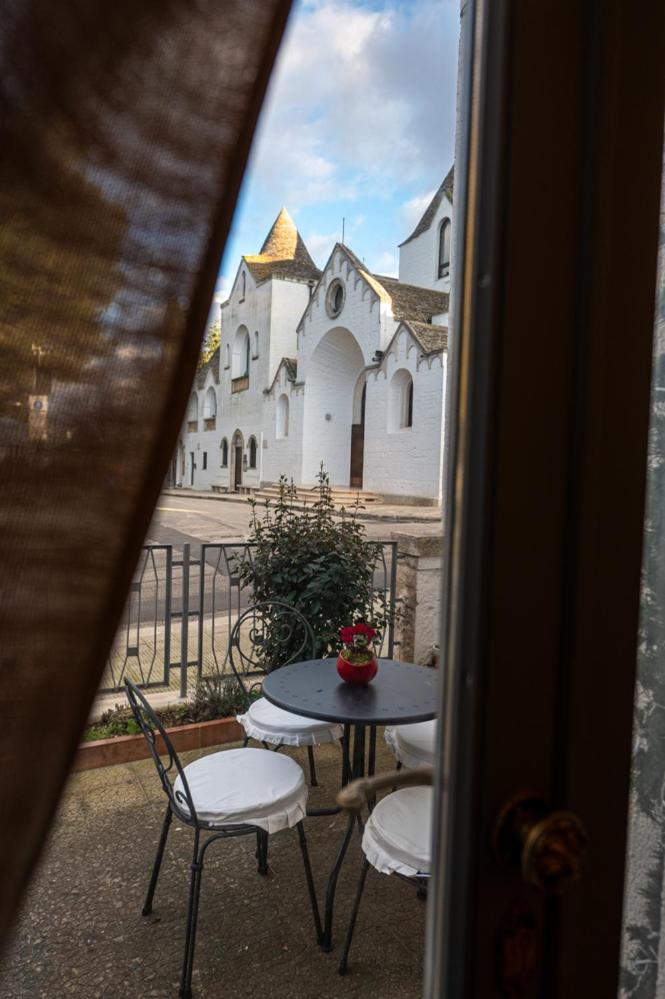 Dea Luxury Casa Vacanze- Zona Chiesa A Trullo - Alberobello Exterior foto