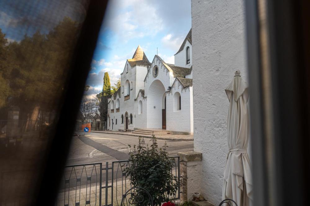 Dea Luxury Casa Vacanze- Zona Chiesa A Trullo - Alberobello Exterior foto